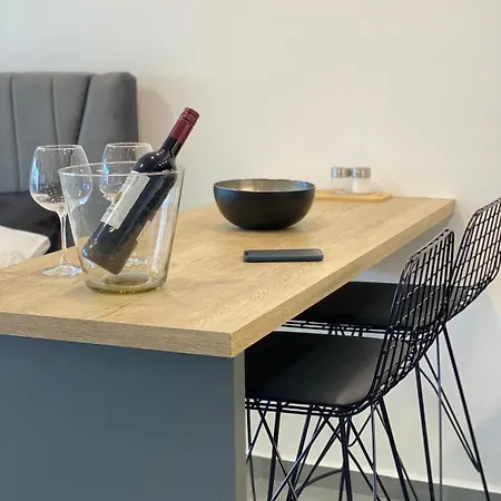 Luxury - In Courtyard Appartement Trikomo