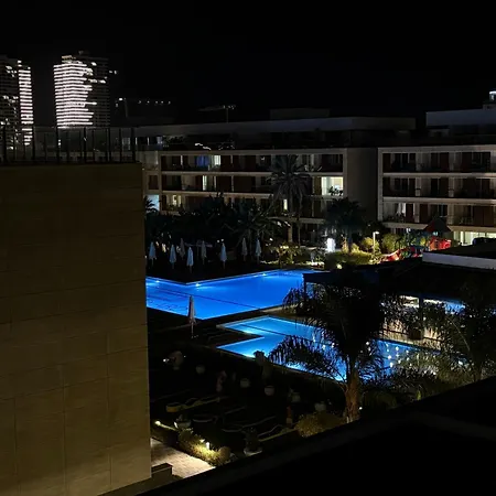 Luxury - In Courtyard Trikomo