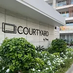 Luxury - In Courtyard Apartment *