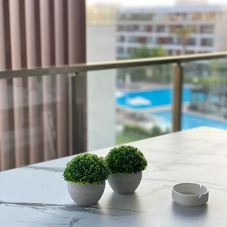 Luxury - In Courtyard Apartment