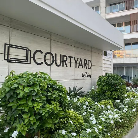 Luxury - In Courtyard Apartment *