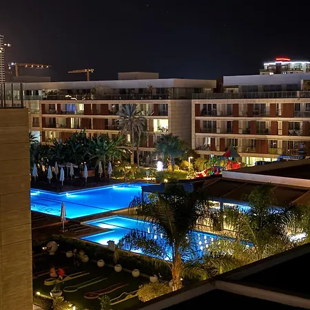 Apartment Luxury - In Courtyard